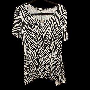 Coco Blanco | Zebra Print Keyhole Top | Size Large